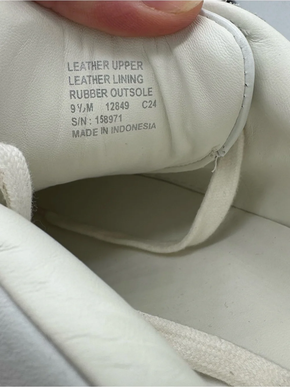 Tory Burch Ladybug Platform Sneakers Titanium‎ White/Washed Berry size 9.5 luxe